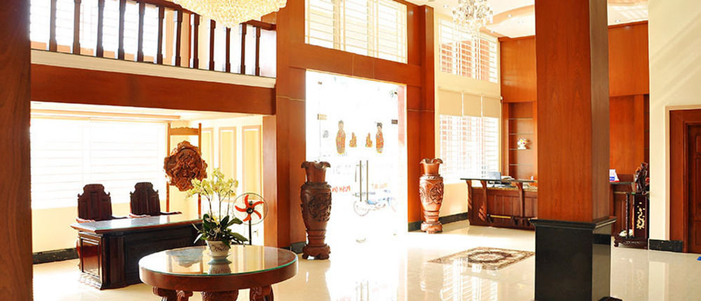 Hoang Duc Hotel Чау Док Екстериор снимка