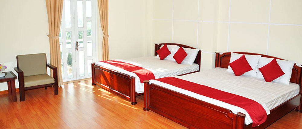 Hoang Duc Hotel Чау Док Екстериор снимка