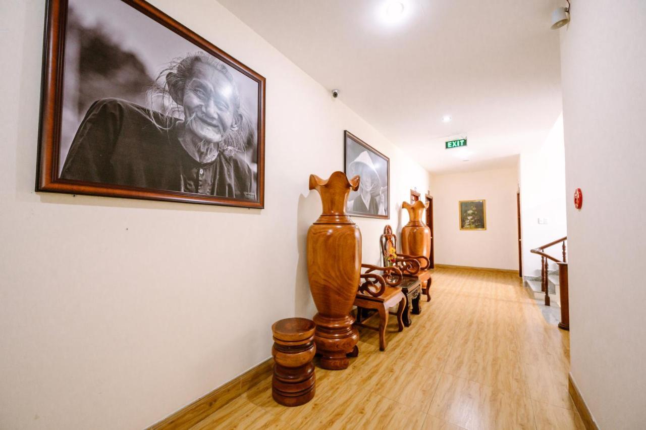Hoang Duc Hotel Чау Док Екстериор снимка
