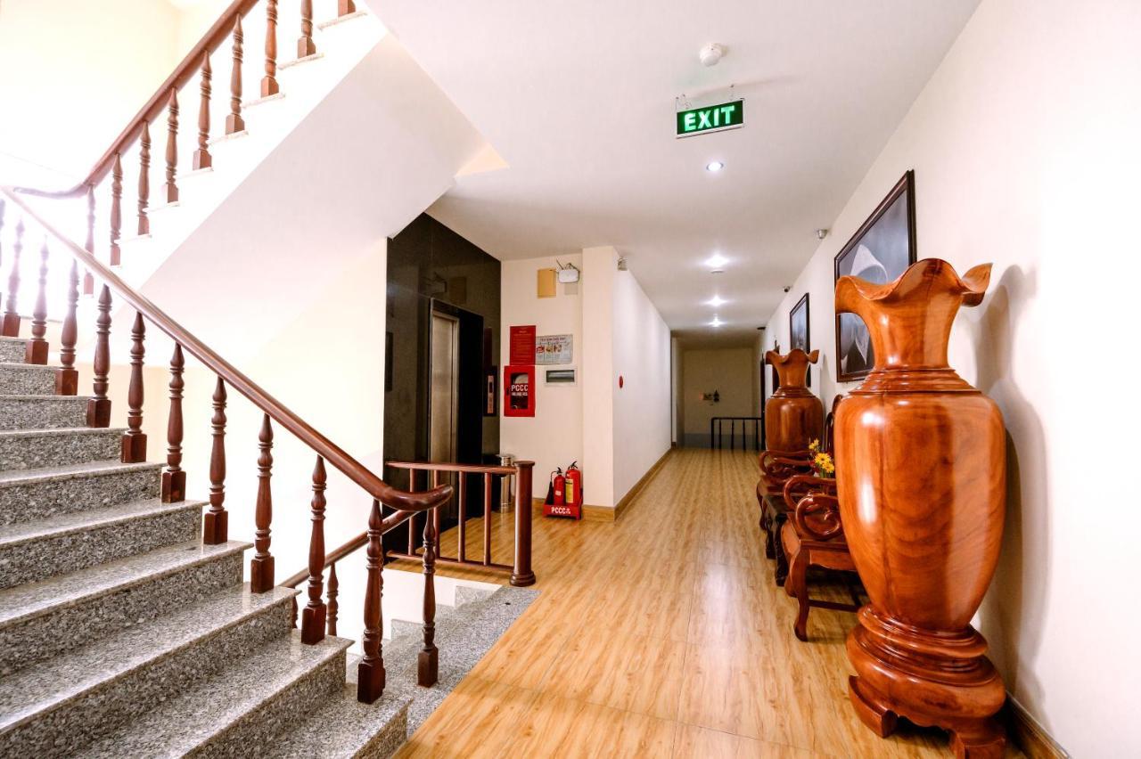 Hoang Duc Hotel Чау Док Екстериор снимка