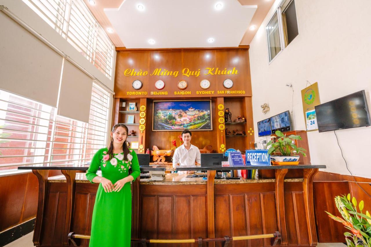 Hoang Duc Hotel Чау Док Екстериор снимка