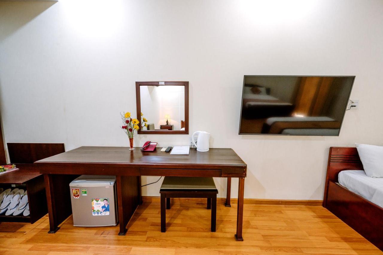 Hoang Duc Hotel Чау Док Екстериор снимка