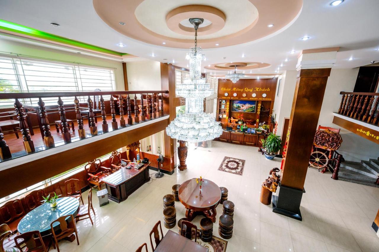 Hoang Duc Hotel Чау Док Екстериор снимка