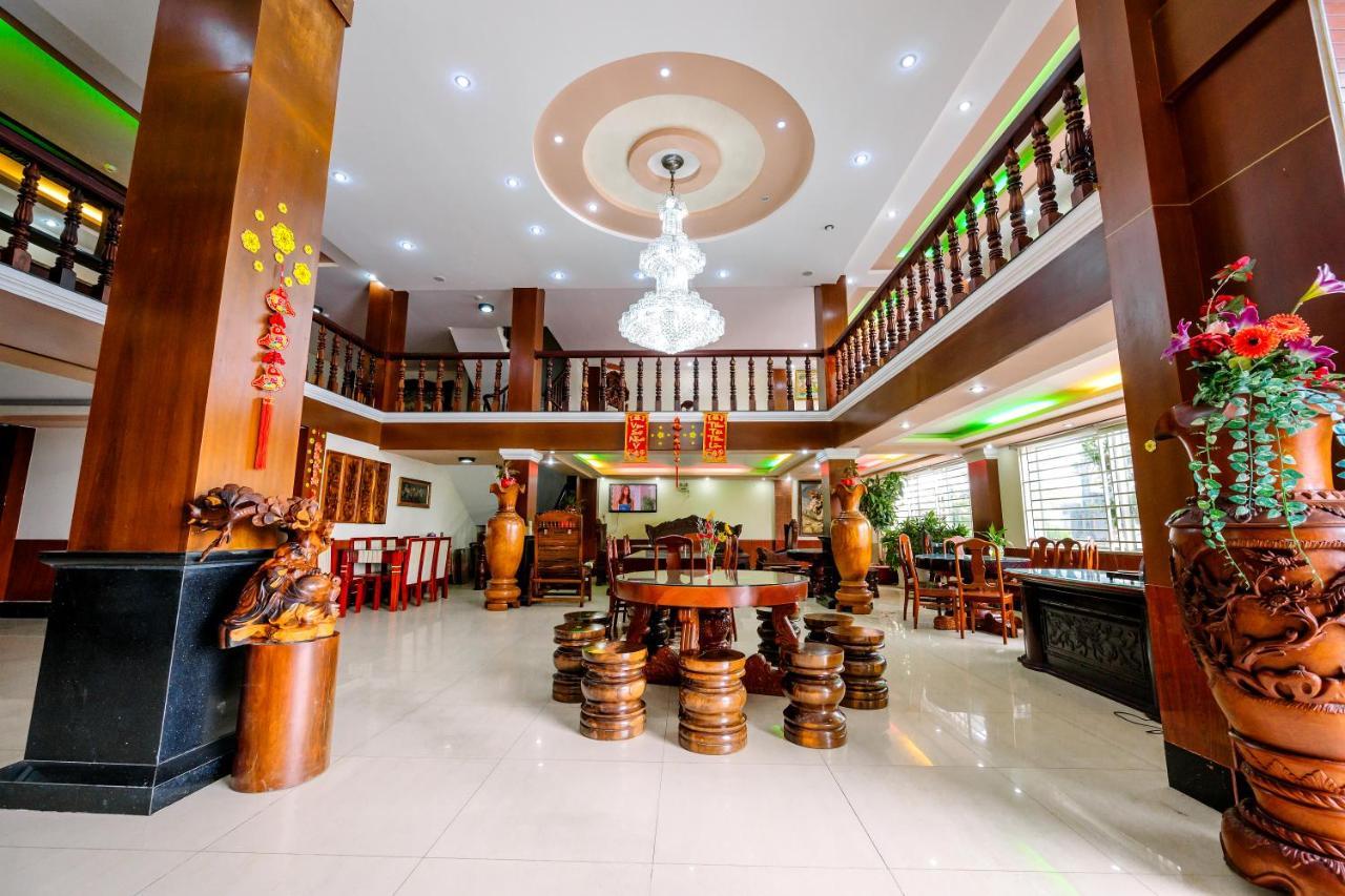 Hoang Duc Hotel Чау Док Екстериор снимка