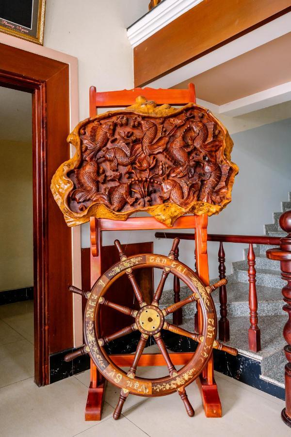 Hoang Duc Hotel Чау Док Екстериор снимка